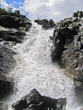 Фрагмент водопада при подъеме к Алениному озеру.